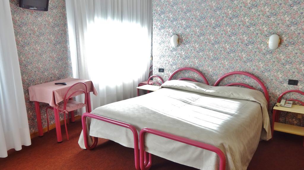 Hotel Cervo 보르미오 객실 사진